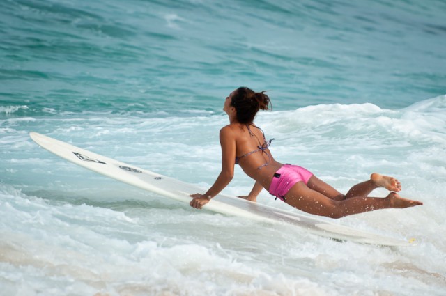 Kelia Moniz, Roxy Team Surfer ... http://www.roxy.com/shop/index.jsp?categoryId=3449997 ... http://keliamoniz.com/Kelia_Moniz/Welcome.html ...   Photographer Ross Hamamura, www.RDHphoto.net