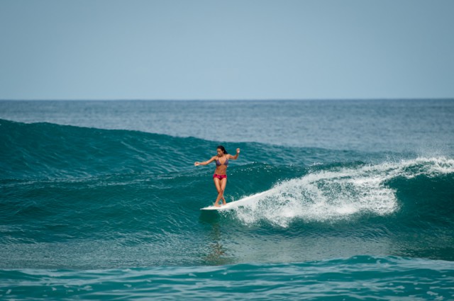 Kelia Moniz, Roxy Team Surfer ... http://www.roxy.com/shop/index.jsp?categoryId=3449997 ... http://keliamoniz.com/Kelia_Moniz/Welcome.html ...   Photographer Ross Hamamura, www.RDHphoto.net