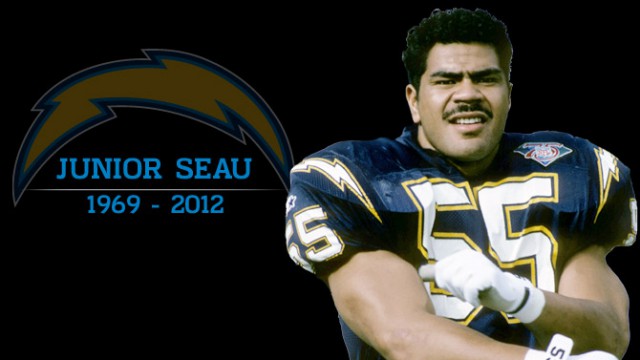 junior-seau-120502-02-CP