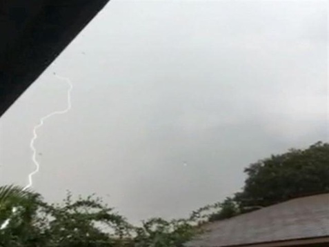 LIGHTNING-01-jpg