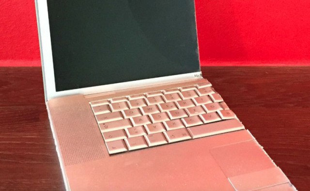 half-a-macbook-pro-der-juli-ebay